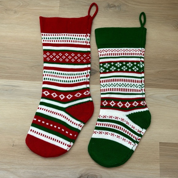 Set of 4 Christmas Holiday Knit Stockings Red Green White - Picture 2 of 4